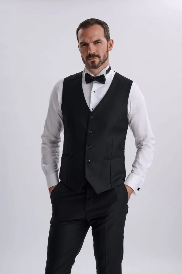 Giovani Black Three Piece Tuxedo - Image 2