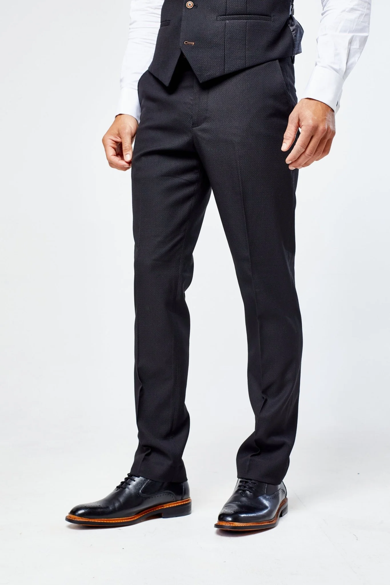 Max - Black Trousers