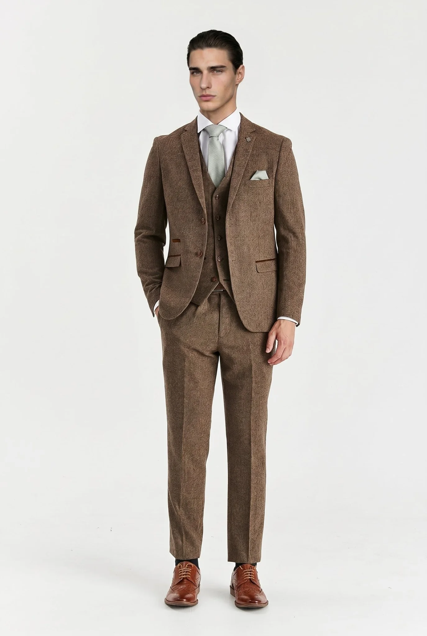 Oscar Brown Tweed Three Piece Suit - Image 4