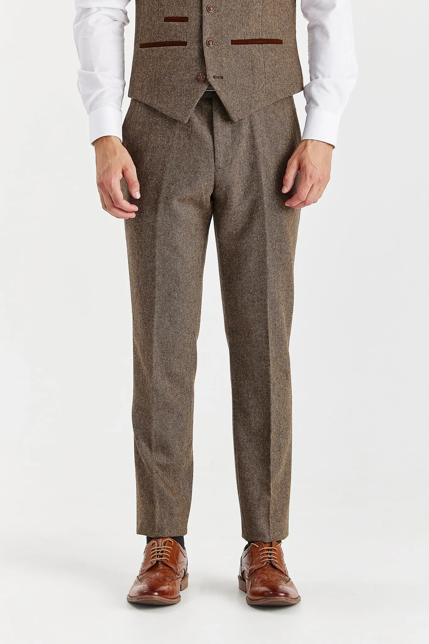 Oscar Brown Tweed Three Piece Suit - Image 8